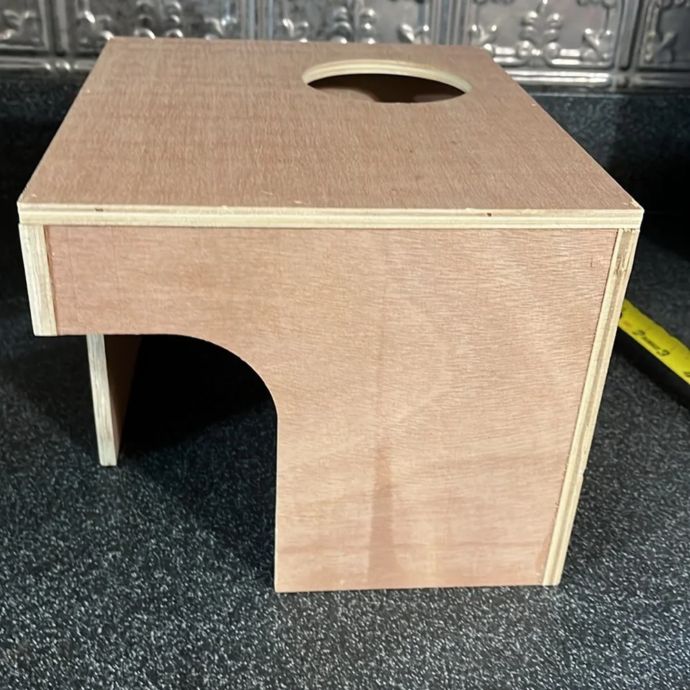 Prevue Pet Products Wood Animal Hut for Guinea Pigs